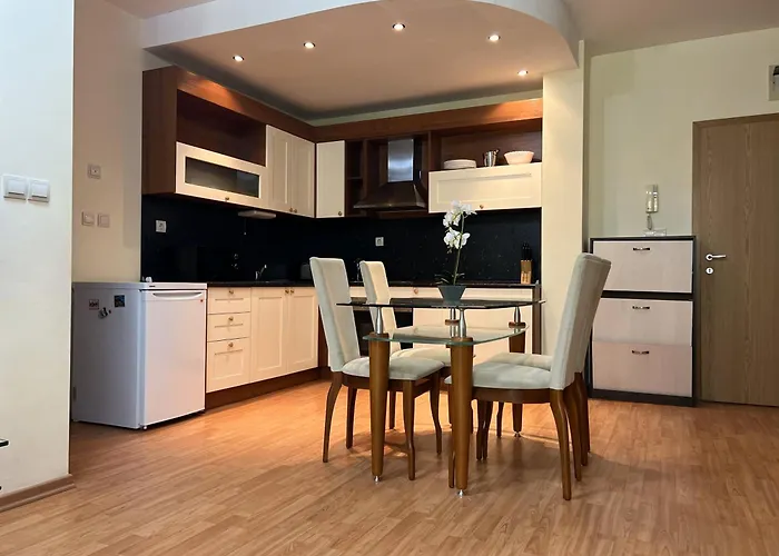 аpartment In The Garden Of Eden